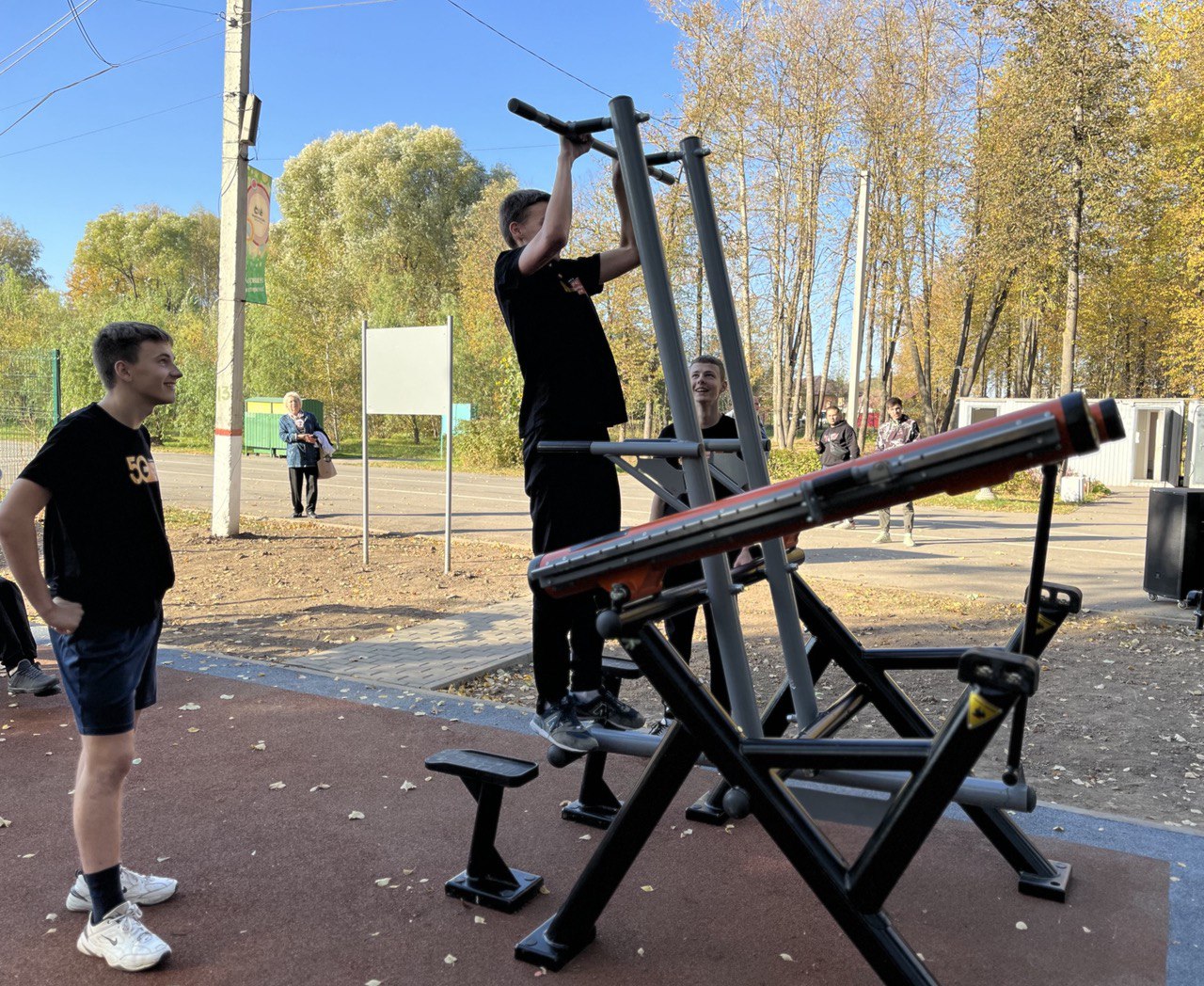 Фото - В Туле такая одна: ЕВРАЗ Ванадий Тулы подарил городу спортивную площадку